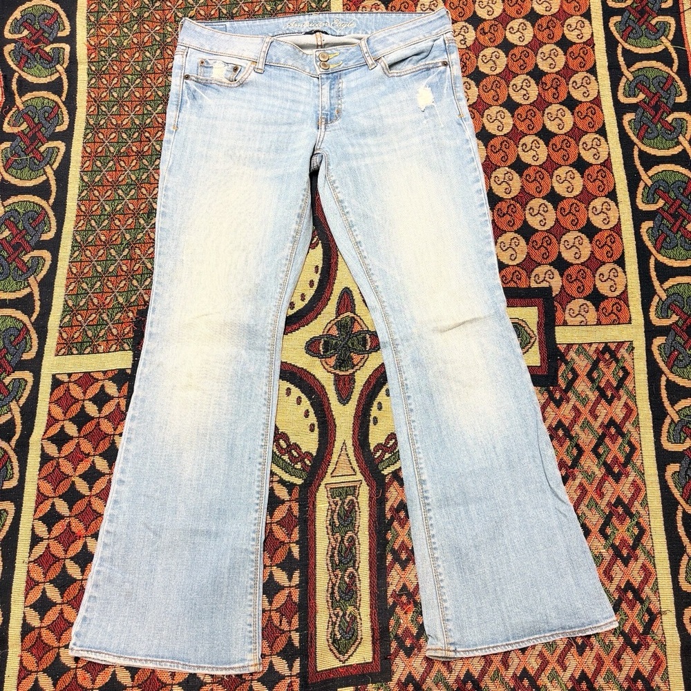 Y2K American Eagle Flared Lightwash Jeans